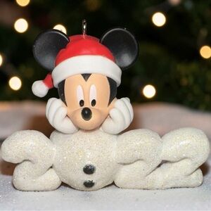 2022 Hallmark A Year Of Disney Magic Mickey Mouse Dated Ornament